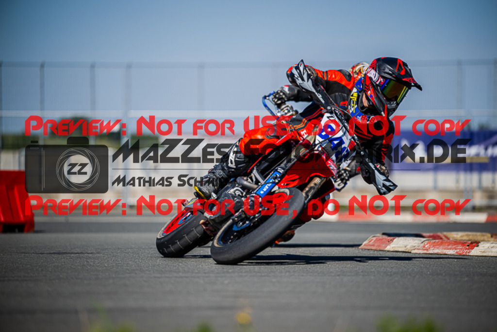 MaZZes_FotoMatrix_220903_1130 | S3