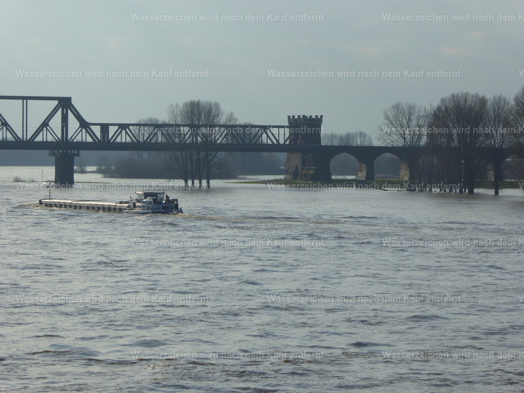P1000804 | Entdecken Sie die faszinierende Welt von Norbert Michels: Surreale Kunstwerke, hochwertige Fotos, Leinwandbilder & Fotoprodukte wie Tassen mit bild7 - Realisiert mit Pictrs.com