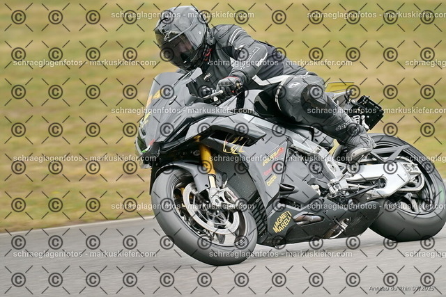 25bt05-1430 | markuskiefer.com - Realisiert mit Pictrs.com