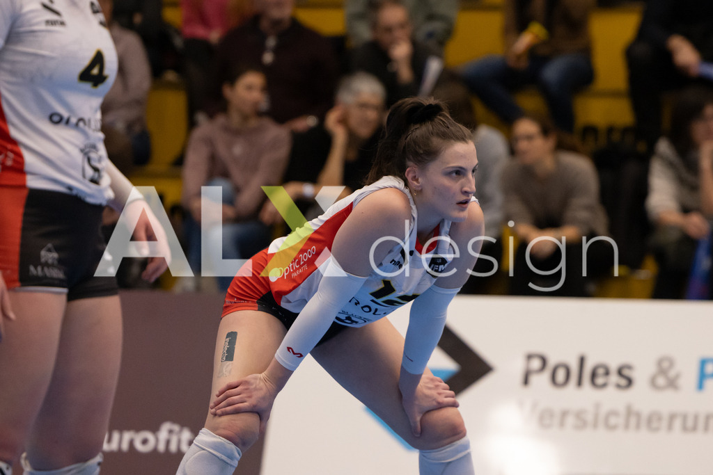 Volleyball I Frauen I Saison 2025-2026 I Volleyball NLA | Women I 1/4 Finals I VC Kanti Schaffhausen - BIWI Volleyball Franches-Montagnes I 21.02.2026 | 12 Coralie Varé (CH) (BIWI VFM) – Außenangriff - Realisiert mit Pictrs.com