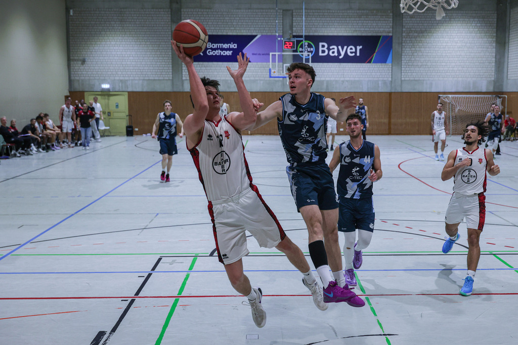1.Regio BAYER GIANTS vs LippeBaskets Werne-102 | Fotos von Basketballspielen aus dem Raum NRW fotografiert von Gero Mueller-Laschet und Daniel Schaefer - Realisiert mit Pictrs.com