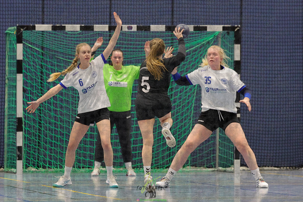 Frauen 2. Bezirksklasse, SG Rechtenbach - HSG Kleenheim/Langgöns III | Frauen 2. Bezirksklasse, SG Rechtenbach - HSG Kleenheim/Langgöns III am 16.11.2024 in Rechtenbach (Sporthalle Rechtenbach)Photo © 2024 - Jörg Heinrich - Realisiert mit Pictrs.com