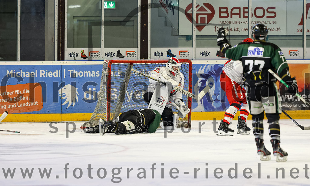 2022-09-25_046_TSV_Erding_gegen_EHC_Klostersee | Erding, Deutschland, 25.09.2022:
Eishockey, Bayernliga 2022 / 2023, Testspiel, TSV Erding gegen EHC Klostersee, Endergebnis: 8:2

Foto: Christian Riedel / fotografie-riedel.net