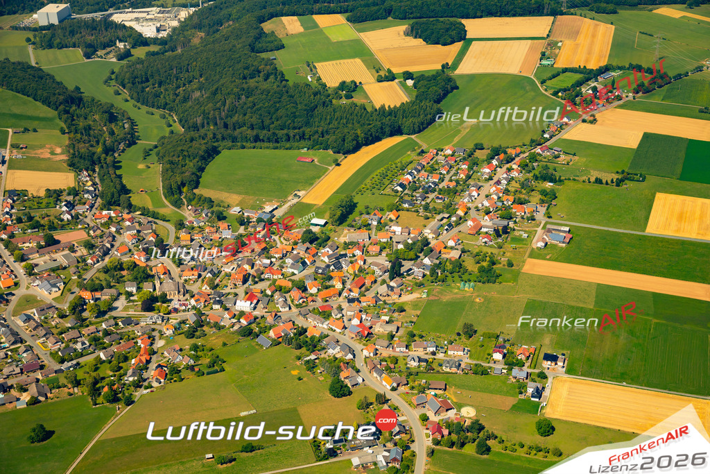 Die Luftaufnahme Giershagen - Marsberg wurde 2022 vom Flugzeug aus (keine Drohne) erstellt. Hohe Auflösung -für große Poster und Wandbilder geeignet - Garantiert!