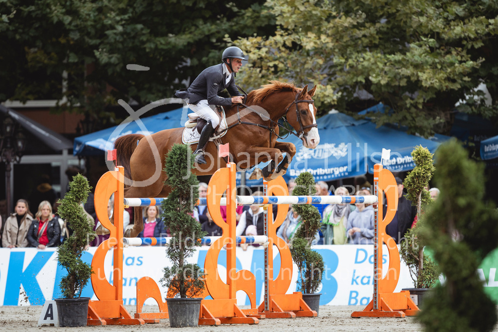 240915_OWLCh_GP-862 | Deine schönsten Turniermomente als professionelle Fotos! Entdecke hochwertige Pferdesport-Fotografie im Online-Shop. Jetzt Fotos finden & bestellen!