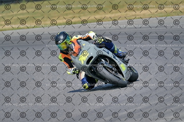 25bt04-1731 | markuskiefer.com - Realisiert mit Pictrs.com