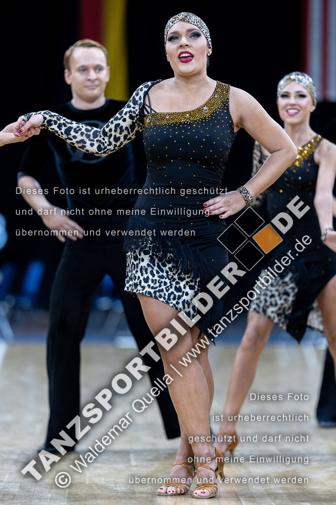 20240310-00831 | Hier finden Sie Tanz Bilder vom Latein und Standard Formationen tanzen. Sportbilder vom Tanzsport. Schöne Fotos und von Weltmeisterschaft, Europameisterschaft, Bundesliga, Regionalliga, Oberliga und Landesliga sowie von GOC Stuttgart, DanceComp, WM Bremen