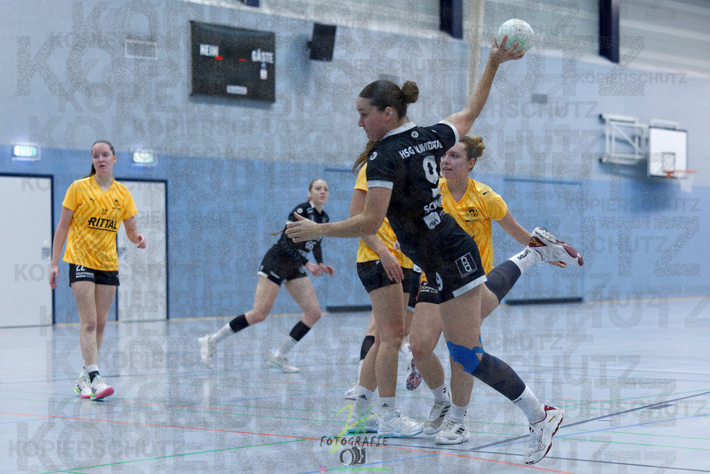 Handball Frauen Oberliga Mitte, HSG Eibelshausen/Ewersbach - HSG Lumdatal | Handball Frauen Oberliga Mitte, HSG Eibelshausen/Ewersbach - HSG Lumdatal am 21.02.2026 in Dietzhölztal-Steinbrücken (Sporthalle am Hammerweiher)Photo © 2026 - Jörg Heinrich - Realisiert mit Pictrs.com