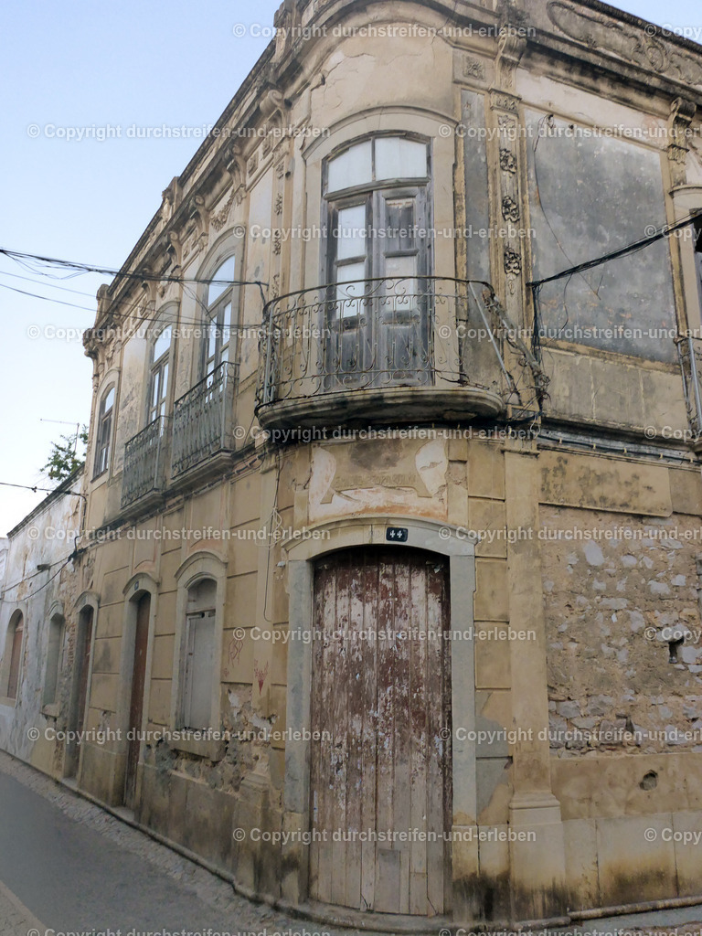 Historisches Haus in der Neustadt von Fuseta | Historisches Haus in der Neustadt von Fuseta, Algarve, Portugal - Realisiert mit Pictrs.com