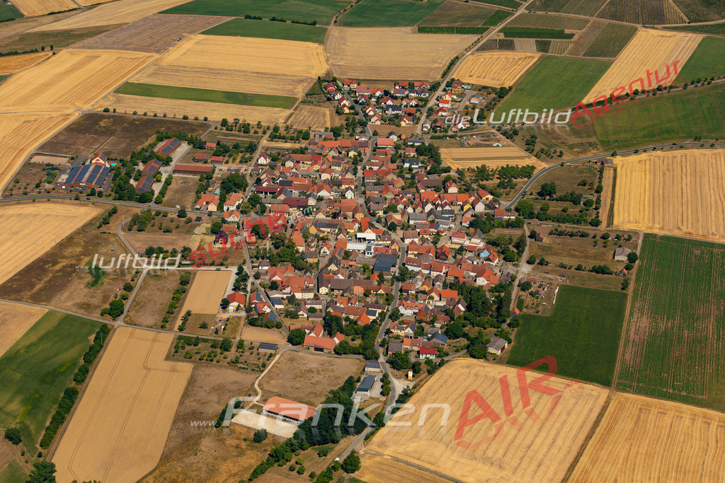 bullenheim-ippesheim-luftbild-2022-8830 | Aktuelles Luftbild von Bullenheim Ippesheim - Die Luftaufnahme wurde 2022 mittels UL-Flugzeug erstellt ( keine Drohne ) - hochauflösende Kamera-Systeme von  Canon -
Beste Qualität - Für grossformatige Ausdrucke geeignet. Die Geschenkidee !