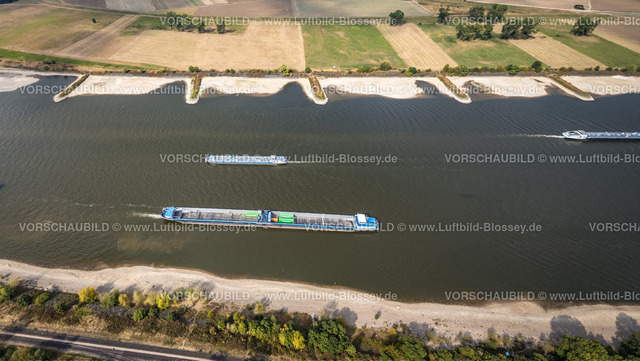 Duisburg220804647Rheinniedrigwasser | Luftbild, Frachtschiffe auf dem Rhein bei Niedrigwasser des Rheins auf der Stadtgrenze zwischen Duisburg und an der Uerdinger Brücke,  Krefeld, Ruhrgebiet, Nordrhein-Westfalen, Deutschland