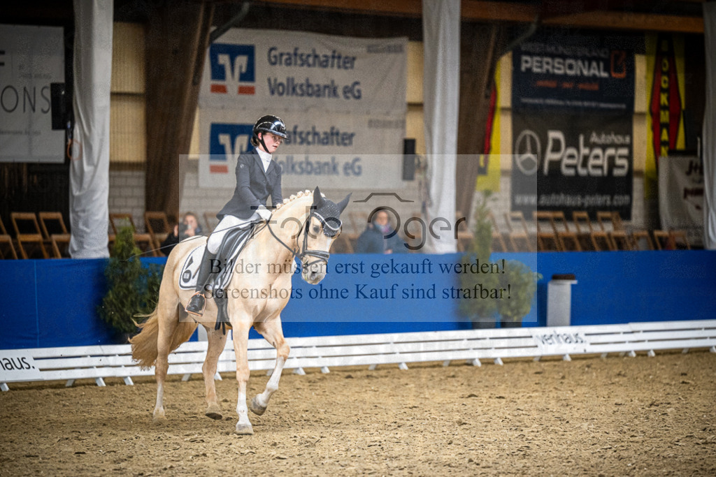 DOS_2794 | Entdecke hochwertige Reitturnierfotos von Foto Oger. Professionell, emotional und authentisch – jetzt Lieblingsmomente im Shop bestellen.Deutschlandweite Turnierfotografie. - Realisiert mit Pictrs.com