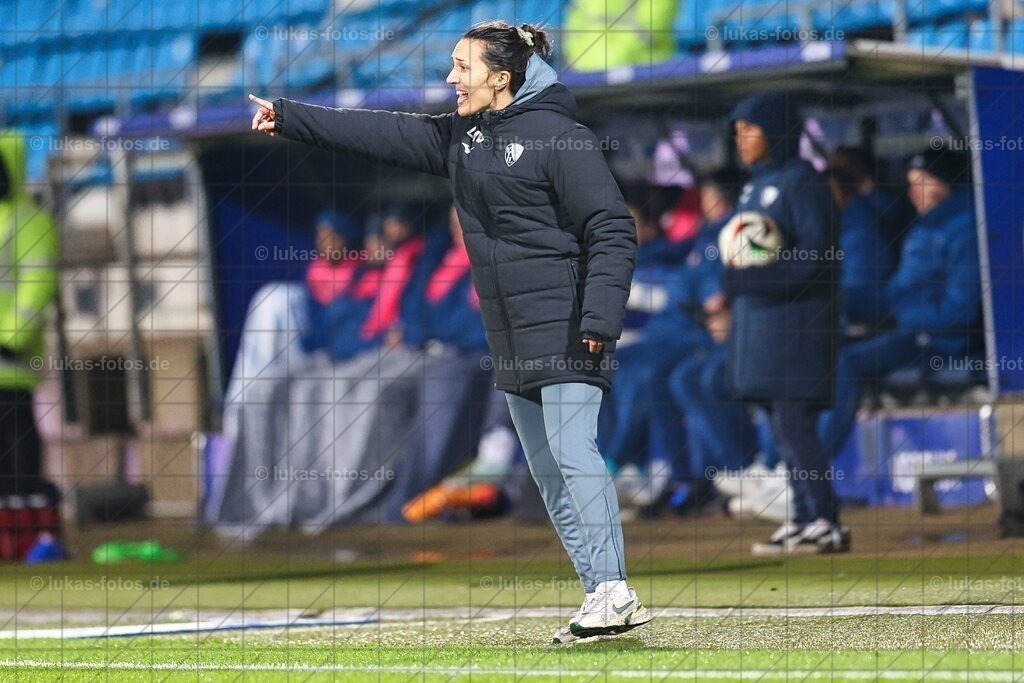 DFB-Pokal-Achtelfinale: VfL Bochum Frauen - TSG Hoffenheim 0:5 | Im Achtelfinale des DFB-Pokals der Frauen unterlag der VfL Bochum der TSG Hoffenheim aus der 1. Bundesliga mit 0:5. - Realisiert mit Pictrs.com
