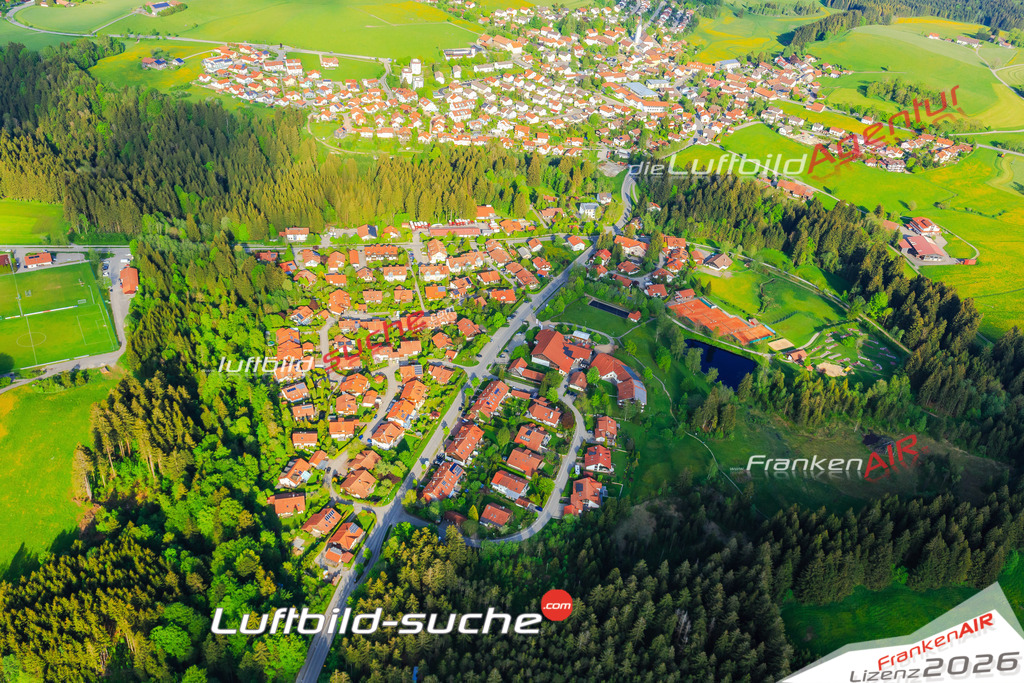 Die Luftaufnahme der Stadt Buchenberg wurde vom UL-Flugzeug heraus erstellt ( keine Drohne )- hohe Auflösung für beste Qualität