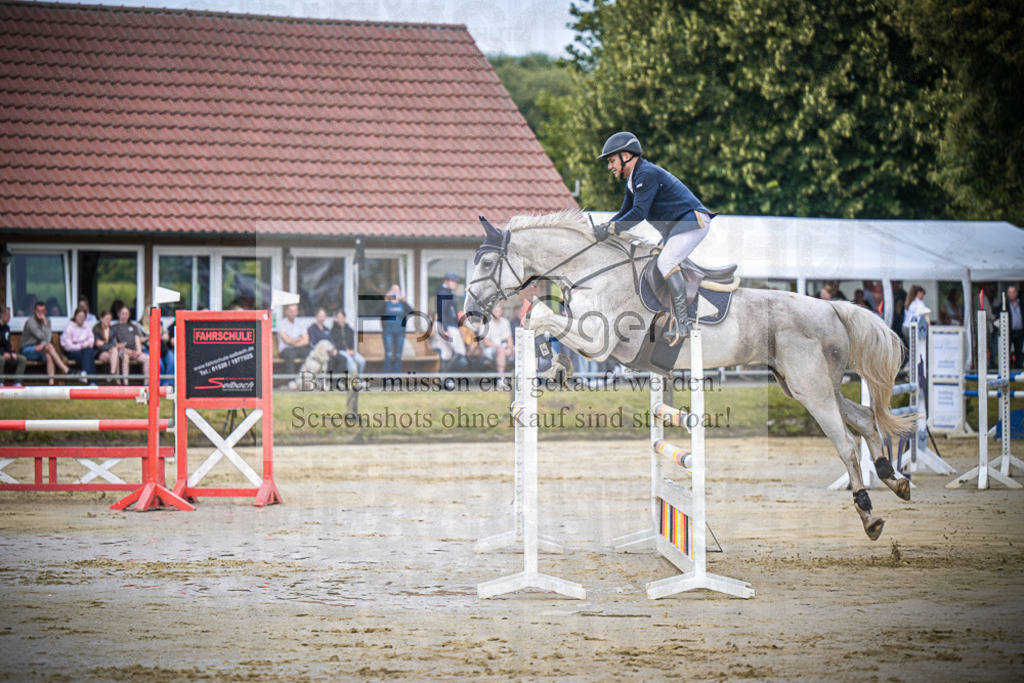 DOS_1890 | Entdecke hochwertige Reitturnierfotos von Foto Oger. Professionell, emotional und authentisch – jetzt Lieblingsmomente im Shop bestellen.Deutschlandweite Turnierfotografie. - Realisiert mit Pictrs.com