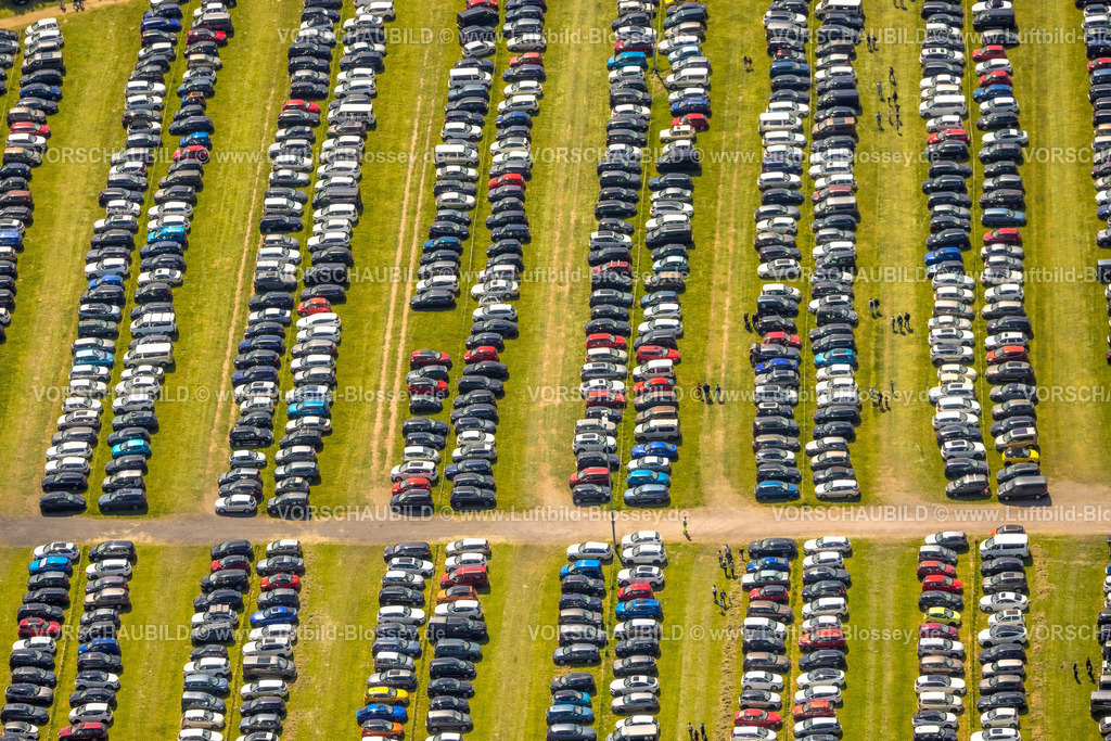 Bottrop230510222Kirchhellen | Luftbild, Parkplätze am Movie Park Germany, Freizeitpark zum Thema Film, Kirchhellen-Nord-Ost, Bottrop, Ruhrgebiet, Nordrhein-Westfalen, Deutschland