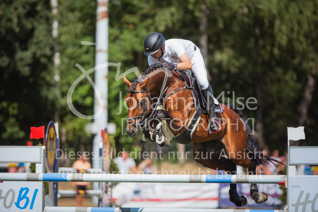 220717_LC_GroßerPreis-941 | Deine schönsten Turniermomente als professionelle Fotos! Entdecke hochwertige Pferdesport-Fotografie im Online-Shop. Jetzt Fotos finden & bestellen!