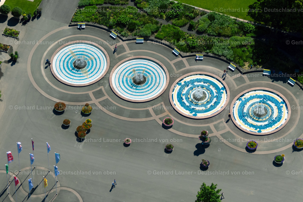 4045827 | ERFURT 14.06.2021 Wasserspiele- Brunnen im Ortsteil Hochheim in Erfurt im Bundesland Thüringen, Deutschland. Weiterführende Informationen bei: Bundesgartenschau Erfurt 2021 gemeinnützige GmbH. // Water - fountain in the district Hochheim in Erfurt in the state Thuringia, Germany. Further information at: Bundesgartenschau Erfurt 2021 gemeinnuetzige GmbH. Foto: Gerhard Launer