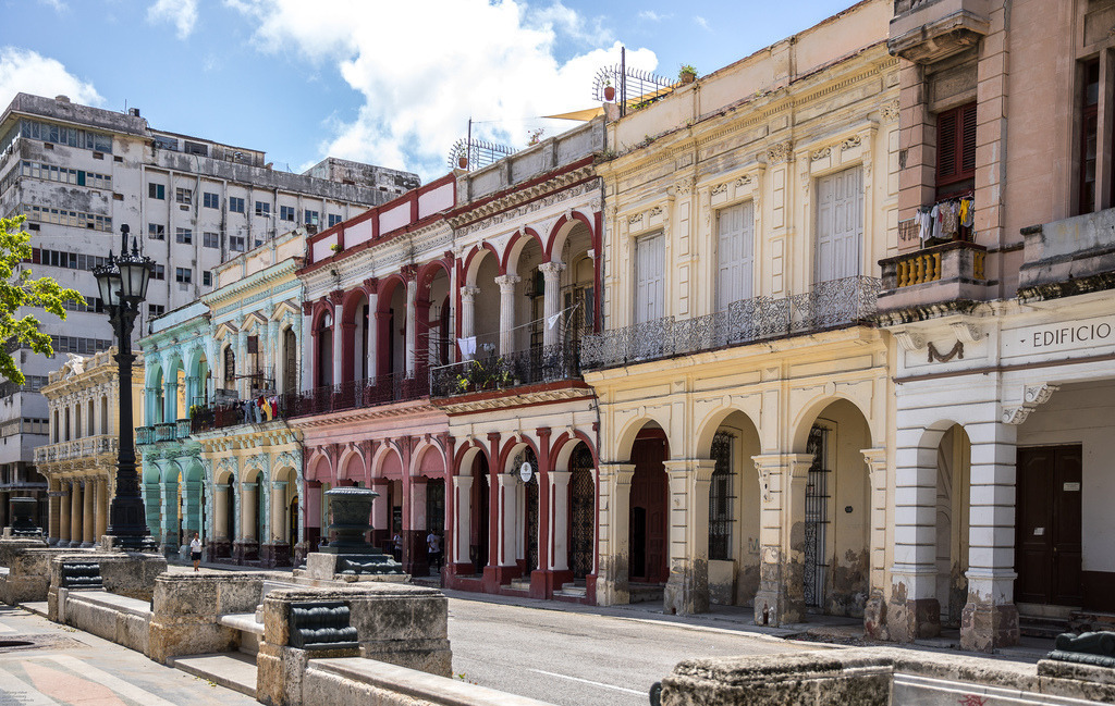 Streetview in Havanna - Cuba | G-VBJNHHY5Q4 #phowoto #wolfgang #weber #Hamburg #germany #photography #sell #picturestobuy #buy #pictures #sell #sport #travel #architecture #city #street #makro  - Realisiert mit Pictrs.com