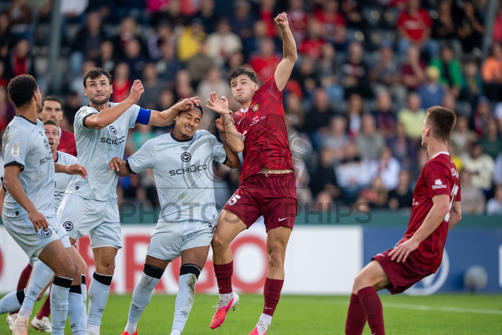 SG Sonnenhof Großaspach vs. Arminia Bielefeld, Fussball, DFB-Pokal, 1. Runde, 22.08.2026 | Antonis Aidonis (SG Sonnenhof Großaspach, #15),SG Sonnenhof Großaspach vs. Arminia Bielefeld, Fussball, DFB-Pokal, 1. Runde, 22.08.2026,DFB regulations prohibit any use of photographs as image sequences and/or quasi-video