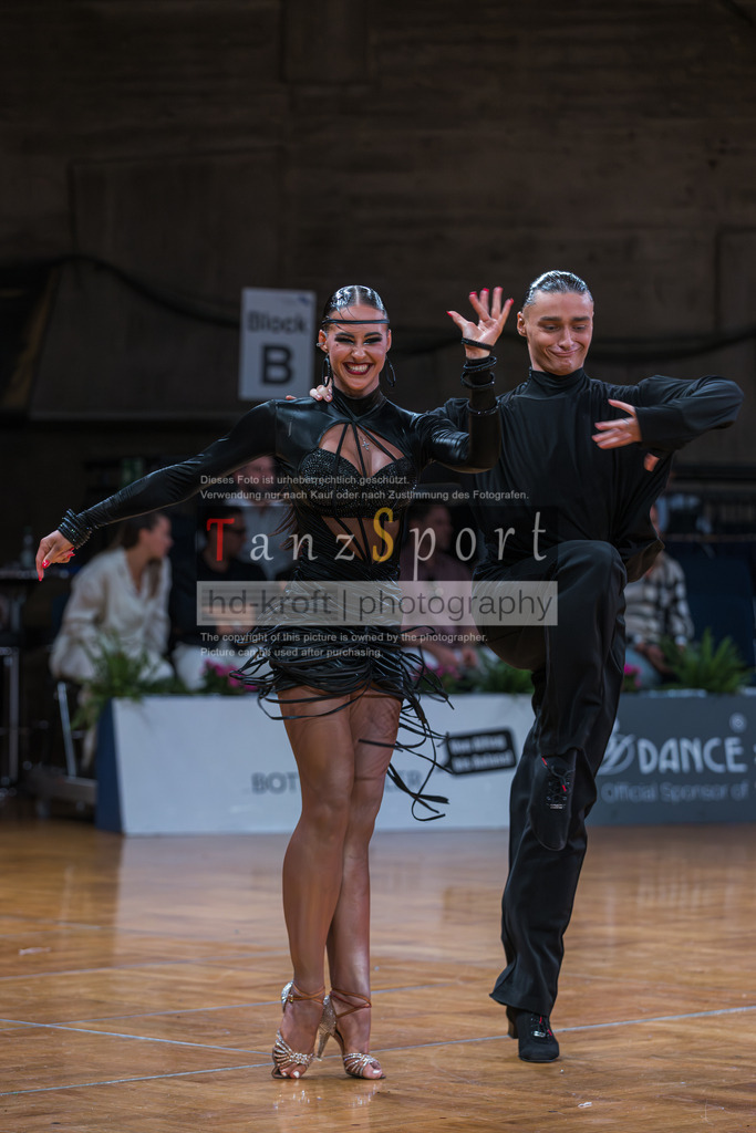 20250820_WDSF Open Lat Youth_3007 | Tanzsportbilder, Standardtanz, Lateintanz, WDSF, DTV, LTVB, dancecomp, goc, hessen tanzt, blaues band der spree, walzer, tango, wiener walzer, slowfox, quickstepp, samba, rumba, cha-cha-cha, paso doble. jive, hd-kroft photography, turniertanzsport
