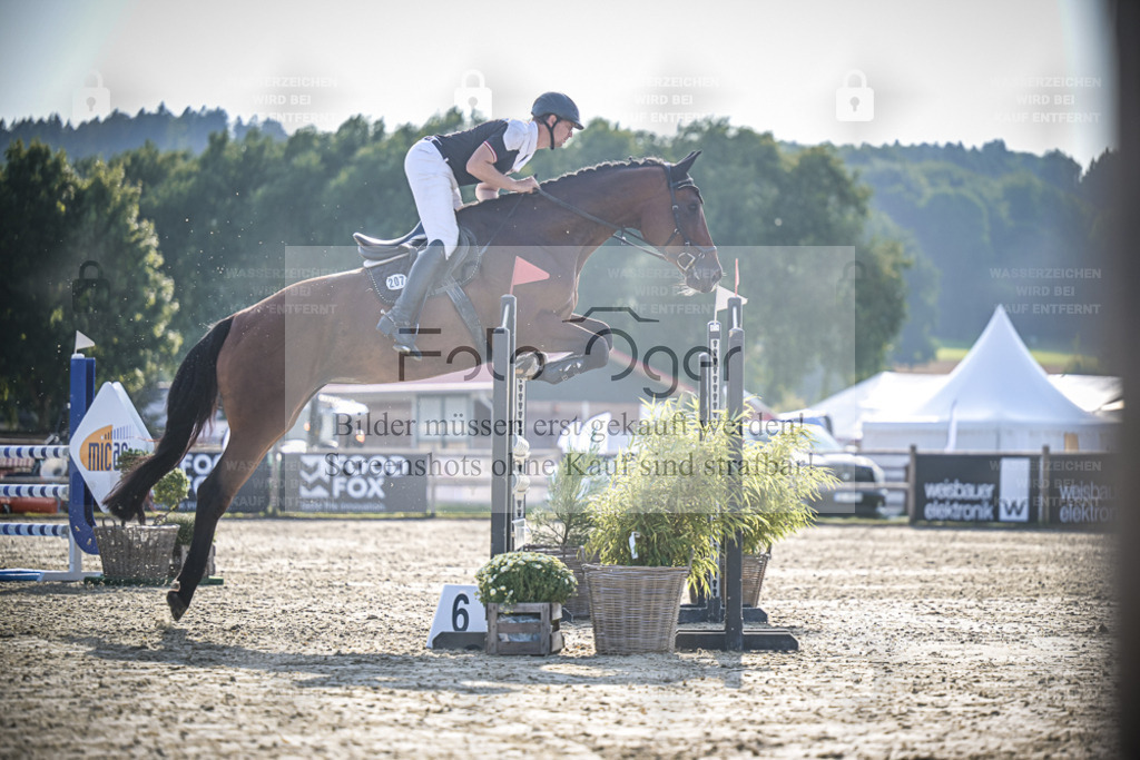 DOS_1339 | Entdecke hochwertige Reitturnierfotos von Foto Oger. Professionell, emotional und authentisch – jetzt Lieblingsmomente im Shop bestellen. - Realisiert mit Pictrs.com