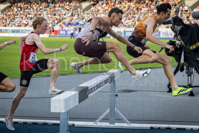 Deutsche Leichtathletik-Meisterschaften; Bochum-Wattenscheid, 25.07.2026 | Niklas Buchholz (Franconia  Athletics) und Karl Bebendorf (Dresdner SC 1898) über 3000m Hindernis; Deutsche Leichtathletik-Meisterschaften am 25.07.2026 im Lorheide-Stadion, Bochum-Wattenscheid (Nordrhein-Westfalen).