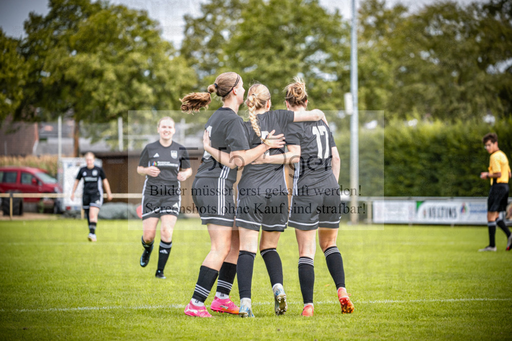 SG Bohmte/Ostercappeln/Schwagstorf - SG Hollenstede / Schwagstorf | Fr.-BZL Weser-Ems Süd · 1. Damen - SG Hollenstede / Schwagstorf · Sportplatz - Realisiert mit Pictrs.com