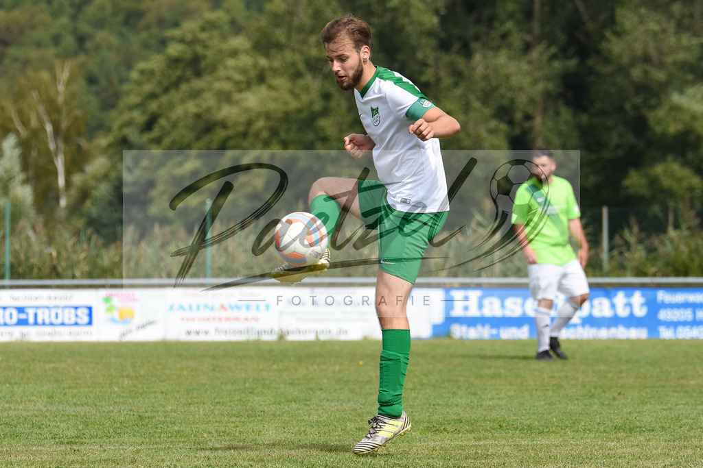 20180812_OHRBEL_0018 | Fußball, Herren:   beim Spiel der 1. Kreisklasse zwischen SV Ohrbeck vs. SVC Belm-Powe II am 12.08.2018 an der Hüggelkampfbahn in Ohrbeck-Hasbergen, Deutschland.(Foto von Nico Paetzel) - Realisiert mit Pictrs.com