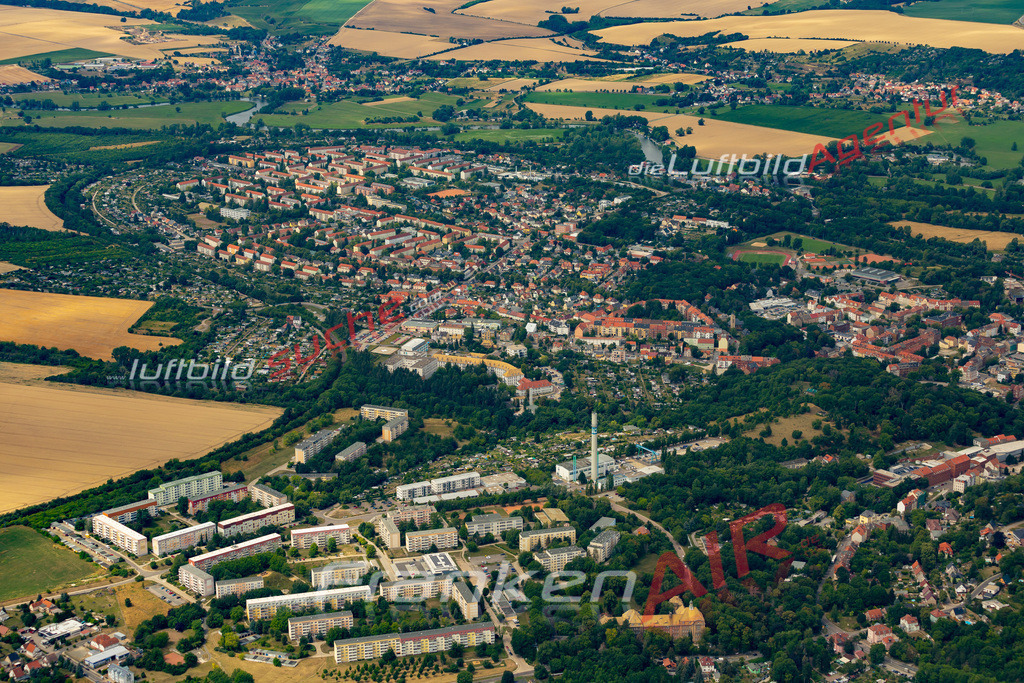 weissenfels-luftbild-2022-6221 | Aktuelles Luftbild von  Weißenfels - Die Luftaufnahme wurde 2022 mittels UL-Flugzeug erstellt ( keine Drohne ) - hochauflösende Kamera-Systeme von  Canon -
Beste Qualität - Für grossformatige Ausdrucke geeignet. Die Geschenkidee !
