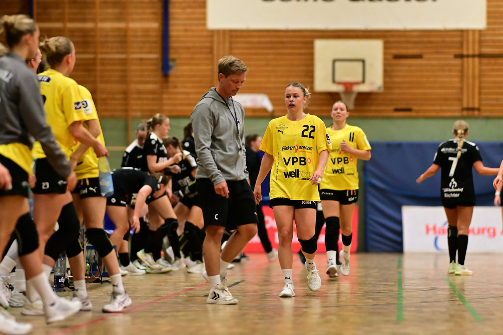 Handball I Frauen I Saison 2025-2026 I 3. Liga Nord I 1. Spieltag I SV Henstedt-Ulzburg - TSV Altenholz | Der Sportfotograf. - Realisiert mit Pictrs.com