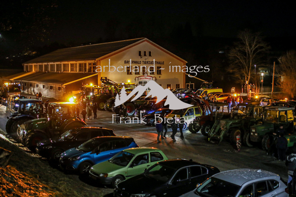 OE7A8000 | Protestfahrt ab Regen über March, Ruhmannsfeldennach Patersdorf am 19.01.2024