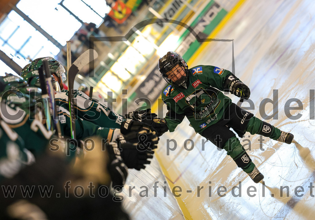 2025-09-21_009_TSV_Erding_gegen_Hoechstadter_Alligators | Erding, Deutschland, 21.09.2025:Eishockey, Oberliga Süd 2025 / 2026, 2. Spieltag, TSV Erding gegen Höchstadter Alligators, Endergebnis: 3:4Foto: Christian Riedel / fotografie-riedel.net