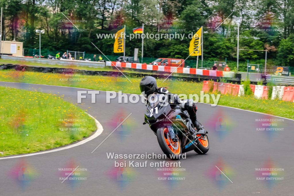 VBK-7300 | Hier findet Ihr Bilder von Touristenfahrten auf der Nürburgring Nordschleife oder von anderen Veranstaltungen die ich besucht habe. Viel Spass beim Durch Schauen 