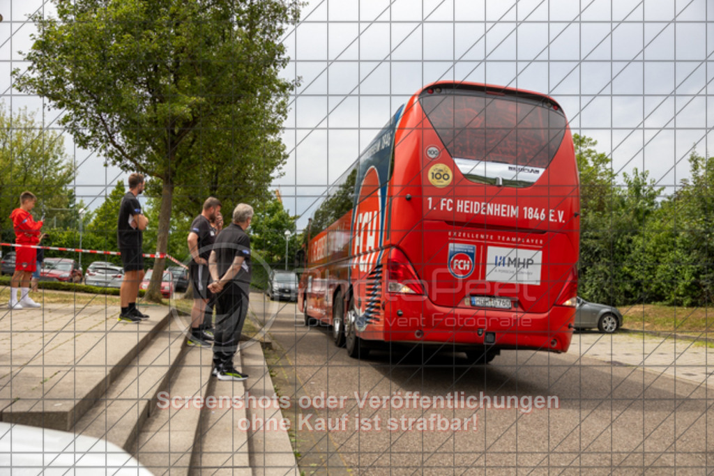 20250706_140403_0096 | #,TSG Salach (blau) vs. 1.FC Heidenheim (rot), Fußball, Freundschaftsspiel - WfV, Saison 2025/2026, Rasensportplatz, Staufenecker Str. 41, 73084 Salach, 06.07.2025 - 15:30 Uhr,Foto: PhotoPeet-Sportfotografie/Peter Harich