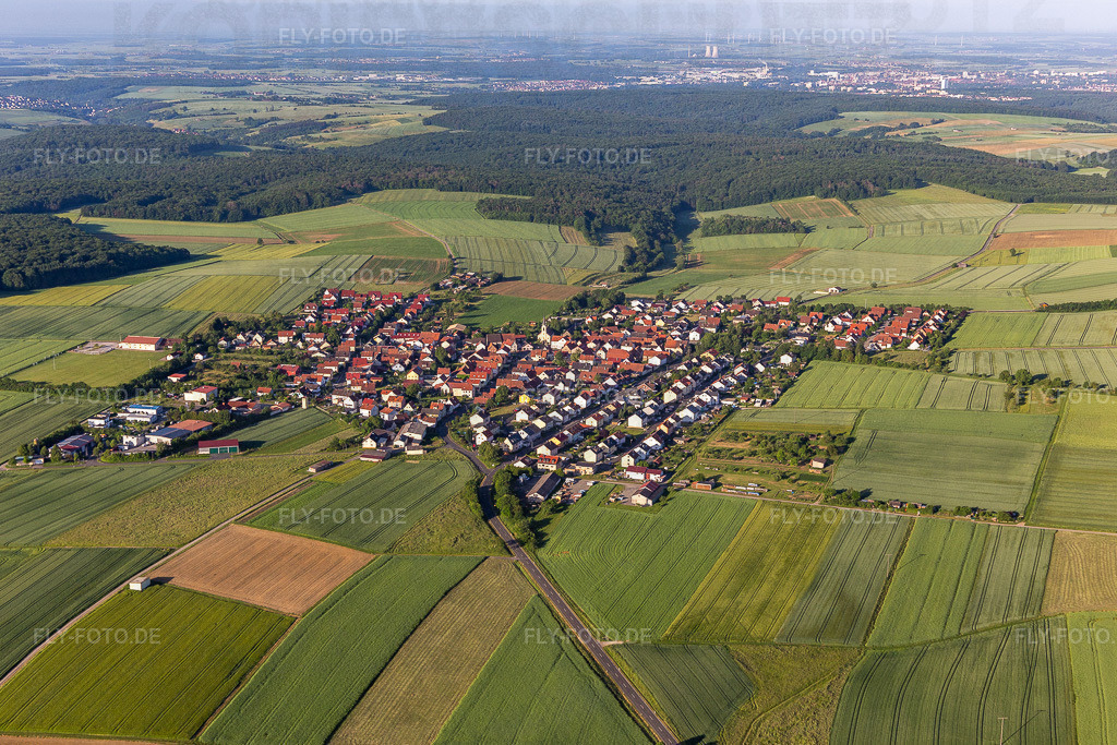 Ortsansicht | Luftbild: Ortsansicht im Ortsteil Hesselbach in Üchtelhausen im Bundesland Bayern in Deutschland. Foto: IMG_127066.jpg vom 13.06.2021 durch ©2025 Werner Riehm fly-foto.de/copyright - Realisiert mit Pictrs.com