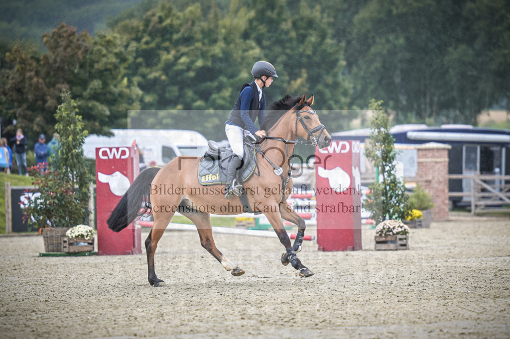 DOS_0878 | Entdecke hochwertige Reitturnierfotos von Foto Oger. Professionell, emotional und authentisch – jetzt Lieblingsmomente im Shop bestellen.Deutschlandweite Turnierfotografie. - Realisiert mit Pictrs.com