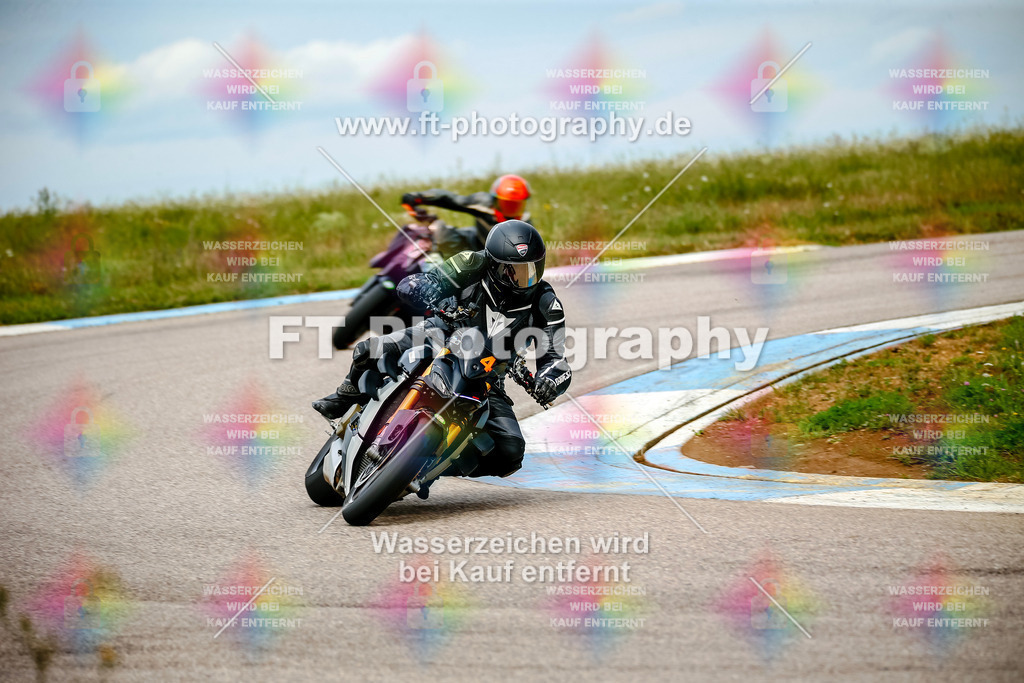 Chambley Juli-2742 | Hier findet Ihr Bilder von Touristenfahrten auf der Nürburgring Nordschleife oder von anderen Veranstaltungen die ich besucht habe. Viel Spass beim Durch Schauen 