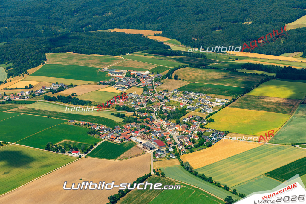 Das Luftbild zeigt : Thaldorf Kelheim - Die Luftaufnahme wurde 2023 vom UL-Flugzeug aus erstellt ( keine Drohne ) - Hochauflösende Luftaufnahme - Für grossformatige Ausdrucke geeignet. Die Geschenkidee !Mit Lizenz und Bildrechte bestellbar