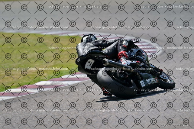 26BT02-1456 | markuskiefer.com - Realisiert mit Pictrs.com