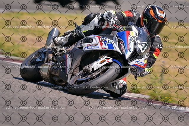 26bt05-1012 | markuskiefer.com - Realisiert mit Pictrs.com