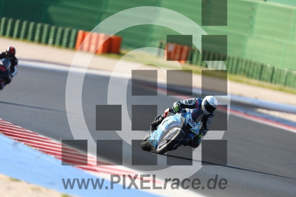 0555-20260404_06458 | Schöne Erinnerungen an spannende Momente - das festzuhalten ist unser Job. PIXELrace.de ist seit 2003 auf den Rennstrecken Europas unterwegs um die Action draußen beim Fahren und die wunderbare Stimmung imm Fahrerlager für euch einzufangen.