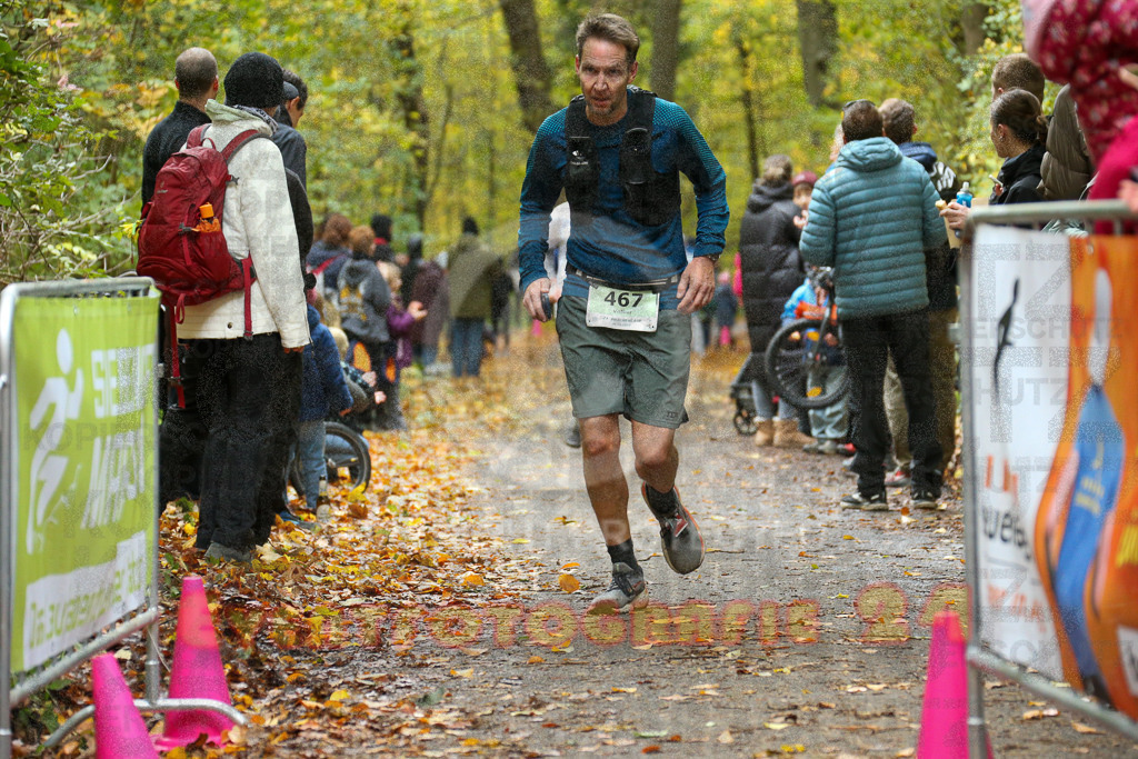 251026_1255_EX1_1872 | Sportfotografie im Rhein-Sieg Kreis, Köln, Bonn, NRW, Rheinland Pfalz, Hessen, etc. Unser Tätigkeitsfeld umfasst den Laufsport vom Volkslauf über den Marathon, Duathlon, Triathon bis zum Ultralauf wie Kölnpfad Ultra oder Schindertrail.
