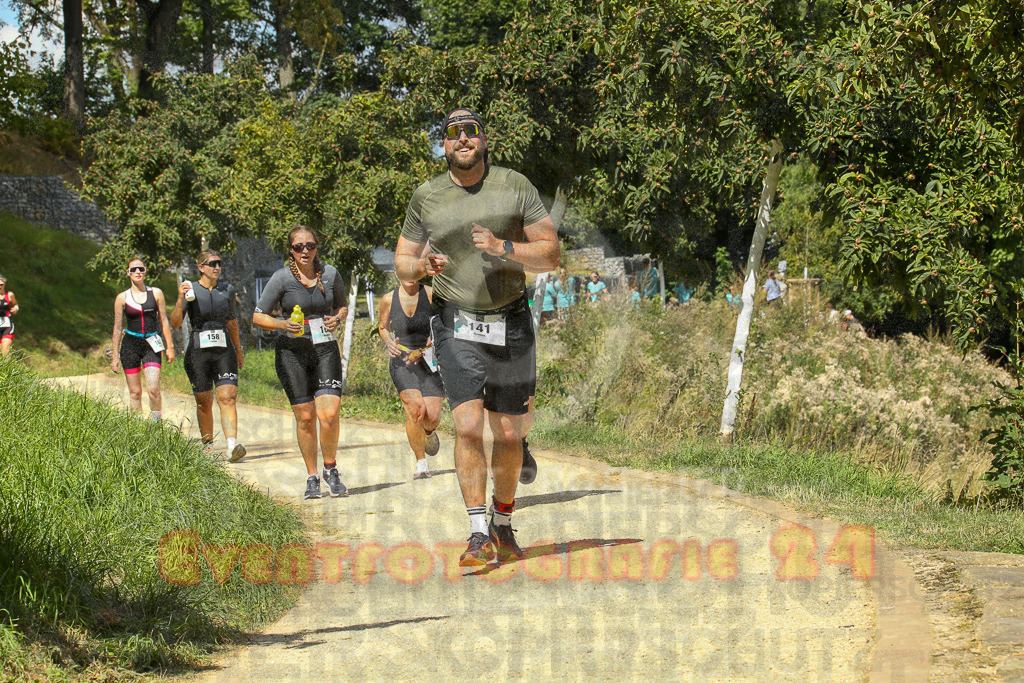 250824_1241_EX1_0213 | Sportfotografie im Rhein-Sieg Kreis, Köln, Bonn, NRW, Rheinland Pfalz, Hessen, etc. Unser Tätigkeitsfeld umfasst den Laufsport vom Volkslauf über den Marathon, Duathlon, Triathon bis zum Ultralauf wie Kölnpfad Ultra oder Schindertrail.