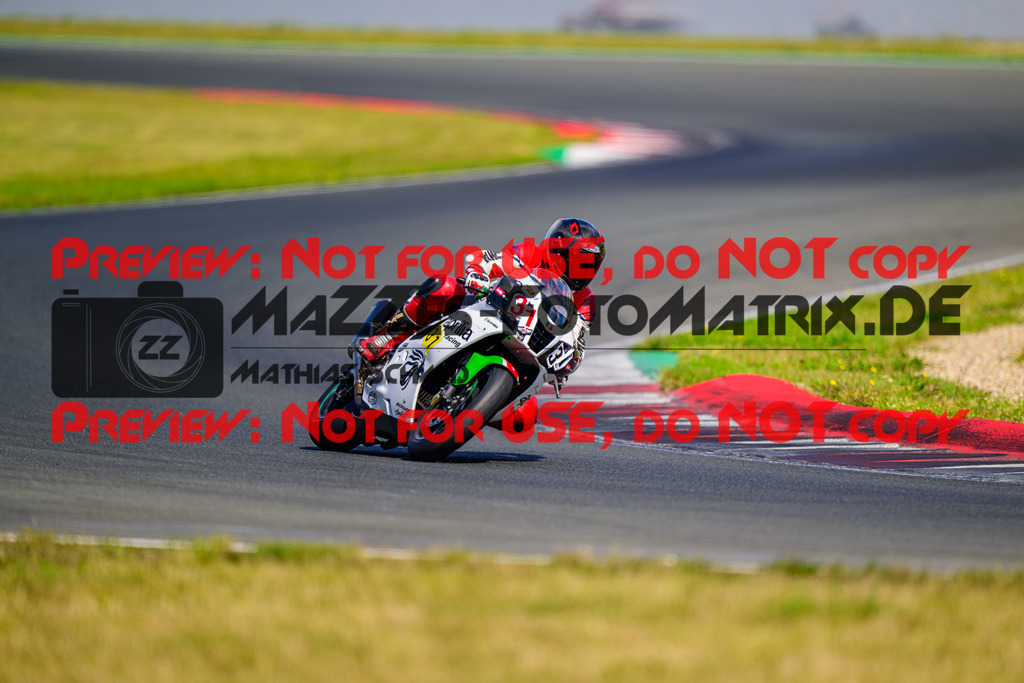 MaZZes_FotoMatrix_240725_6007705_9768 | ROT