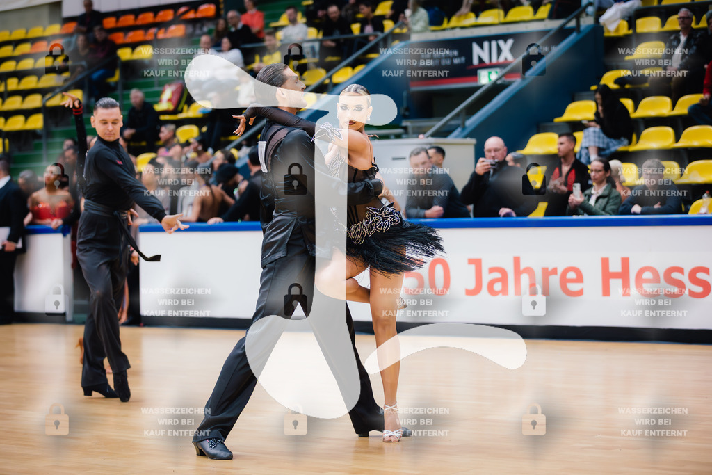 Hessen Tanzt WDSF International Open Latin 11th (43) Justin Lauer _ Rita Schumichin (TSC Saltatio Neustadt im TV 1860 Mußbach)-2025-05-18-3698 | Webshop for digital downloads and prints of dance sport, event & show photographer Julian Link - Realisiert mit Pictrs.com