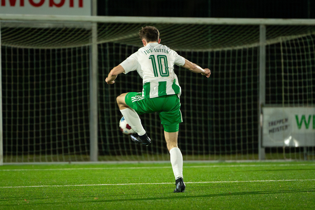 Fußball I Herren I Saison 2025-2026 I Freundschaftsspiel I TSV Grossenkneten - TuS Lutten I 0923 | Lars Fortmann (10, TuS Lutten) - Realisiert mit Pictrs.com