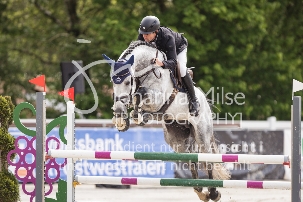 2605_MayDays_9_SprPf-M1-5j-908 | Deine schönsten Turniermomente als professionelle Fotos! Entdecke hochwertige Pferdesport-Fotografie im Online-Shop. Jetzt Fotos finden & bestellen!