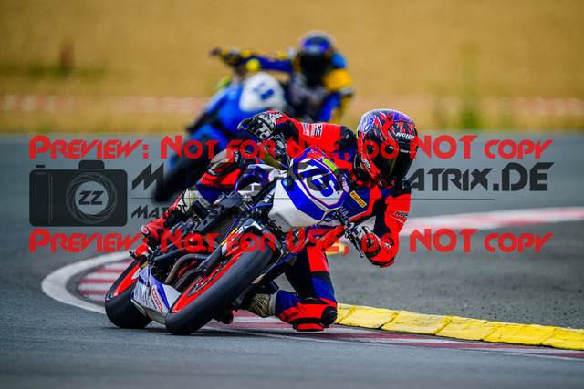 MaZZes_FotoMatrix_240727_6007705_2116 | TWIN