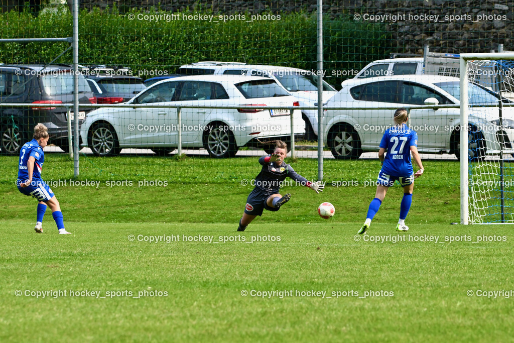 Carinthians Hornets vs. GAK 1902 Frauen | #7 Vanessa Kraker GAK, #1 Anja Meier Carinthians Hornets, #27 Simona Koren GAK, Carinthians Hornets vs. GAK 1902 Frauen, Carinthians Hornets vs. GAK 1902 Frauen am 01.09.2024 in Sachsenburg (Sportplatz Sachsenburg), Austria, (Photo by Bernd Stefan)